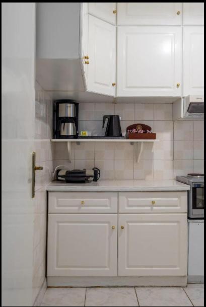Classic Luxury Apartment, 3 Km Form Acropoli, 5km From The Apartment