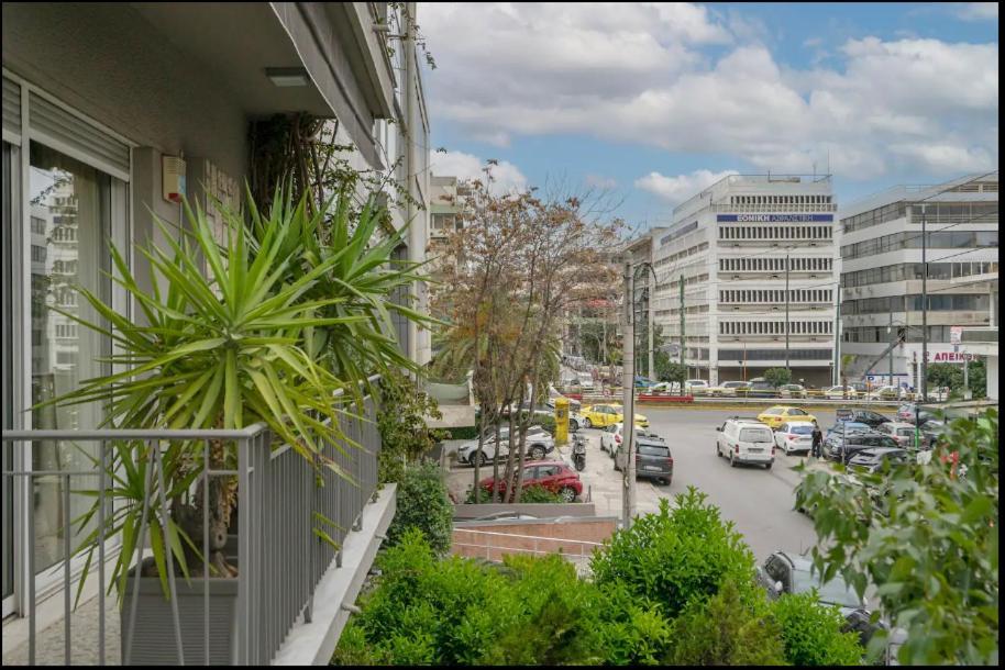 Classic Luxury Apartment, 3 Km Form Acropoli, 5km From The Apartment Athens