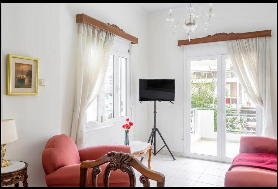 Classic Luxury Apartment, 3 Km Form Acropoli, 5km From The