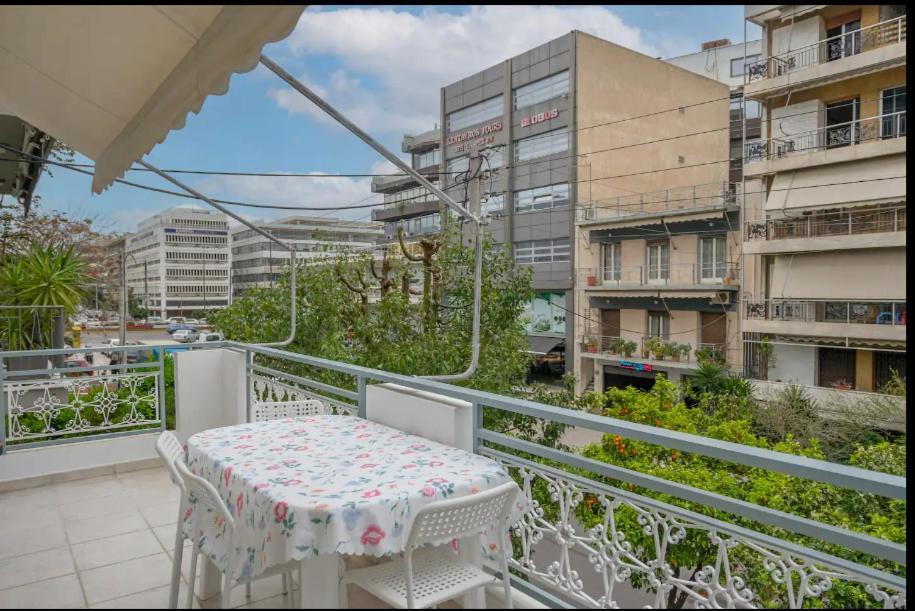 Classic Luxury Apartment, 3 Km Form Acropoli, 5km From The * Athens